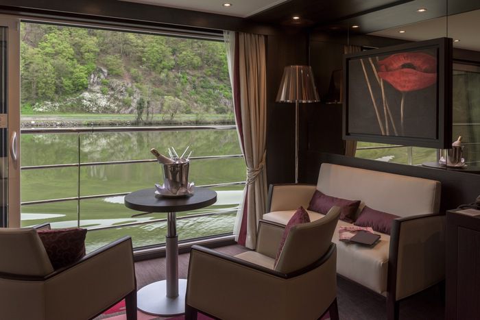 Accommodation on Avalon Passion